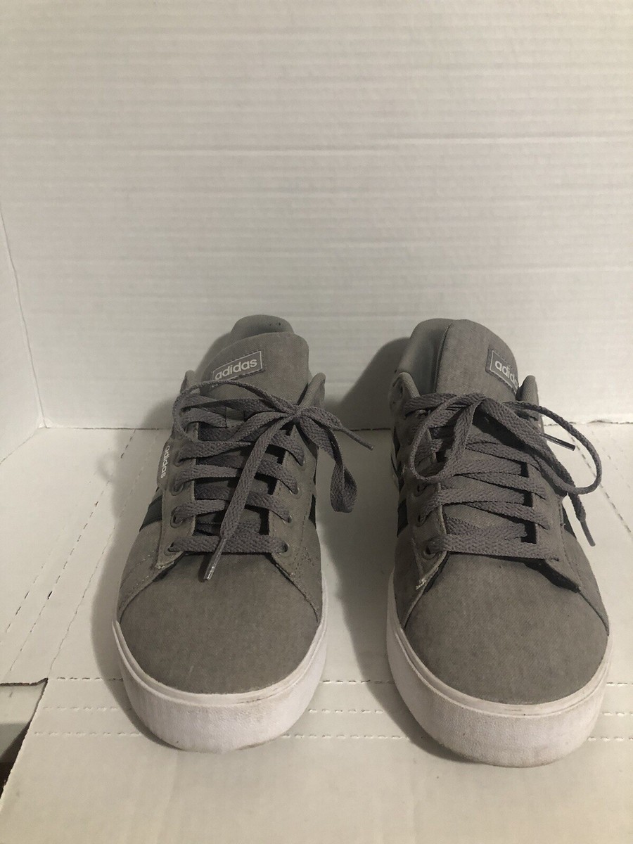 Adidas Model SGC 753002 Gray Canvas Shoes Size 9 Pre Owned  display picture 2