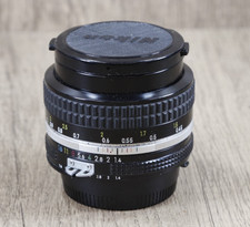 NIKON NIKKOR 50mm f1.4 AI Fast Prime Manual Camera Lens + 2x 52mm Filters