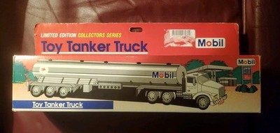 Mobil Limited Edition Toy Tanker Truck 1993 Original Gas & Oil Collectible
