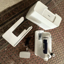 Brother CS6000I Computerized Sewing Machine with Extra Table/platform