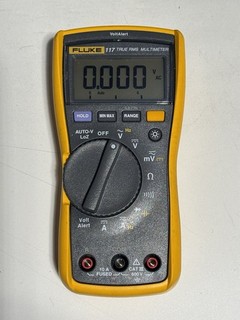 Fluke 117 True RMS Digital Multimeter No Probes Gently Used