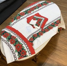 Vintage Sunweave Tablecloth Christmas Poinsettia Made in USA Oval 10 napkins