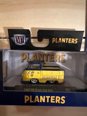 M2 Machines 1960 Volkswagen VW Single Cab Truck - Planters - R82