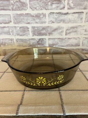 Vintage Glasbake Smoked Brown Yellow Daisies Round Casserole Dish  9  NEW