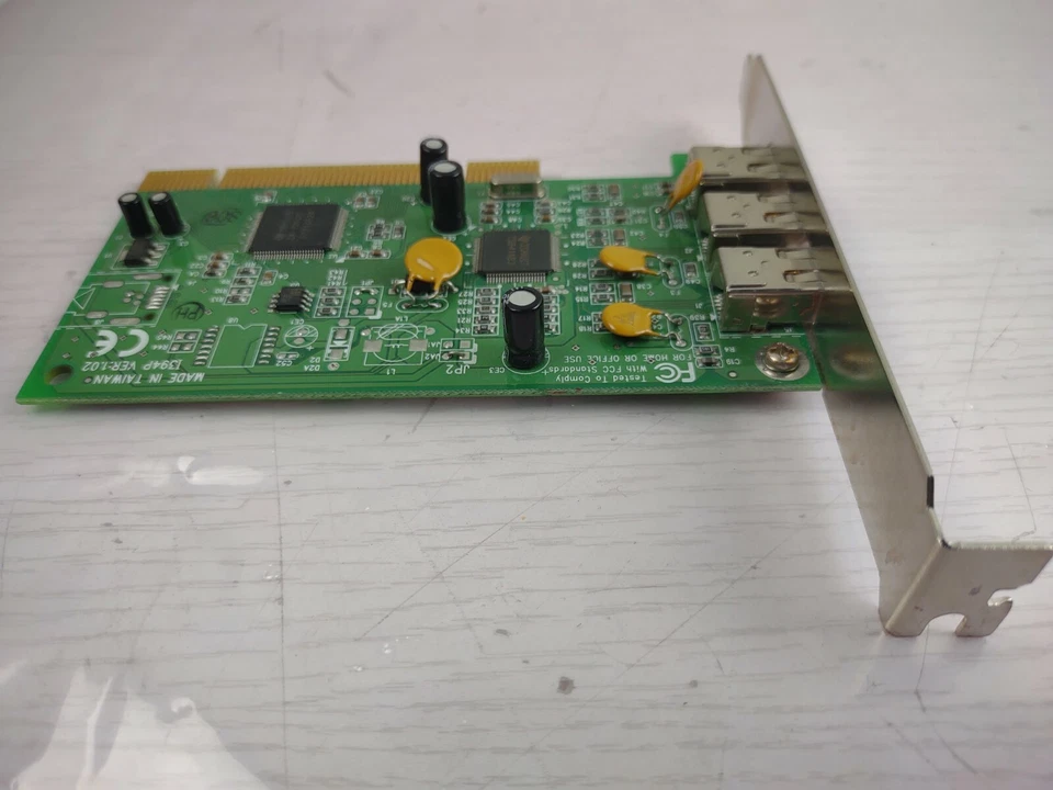 ADAPTEC AFW-4300A LP UNIV HOST ADAPTER PCI 3 PORT 1973600 - Image 4 of 4