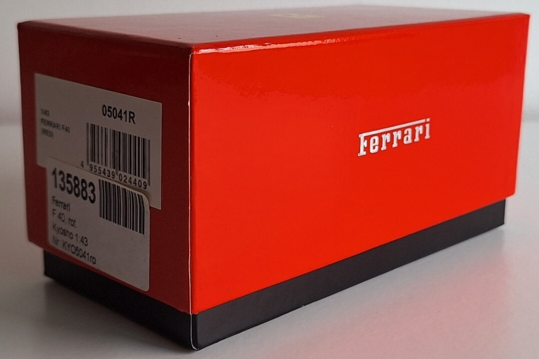 Ferrari F40 1987 Red with Openings 1:43 Kyosho 05041R Rare Diecast
