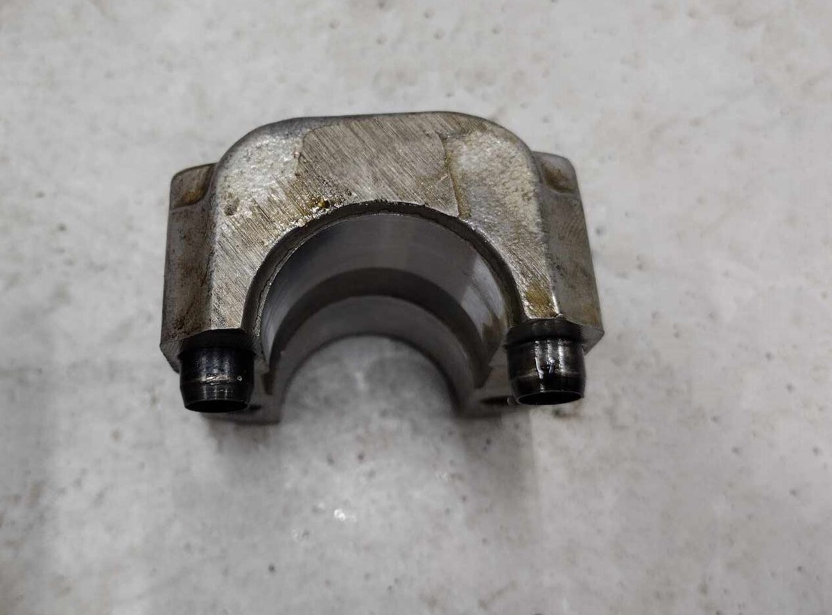 1981-1983 Yamaha XJ 650 XJ 750 Cylinder Head Bearing Cam Cap OEM