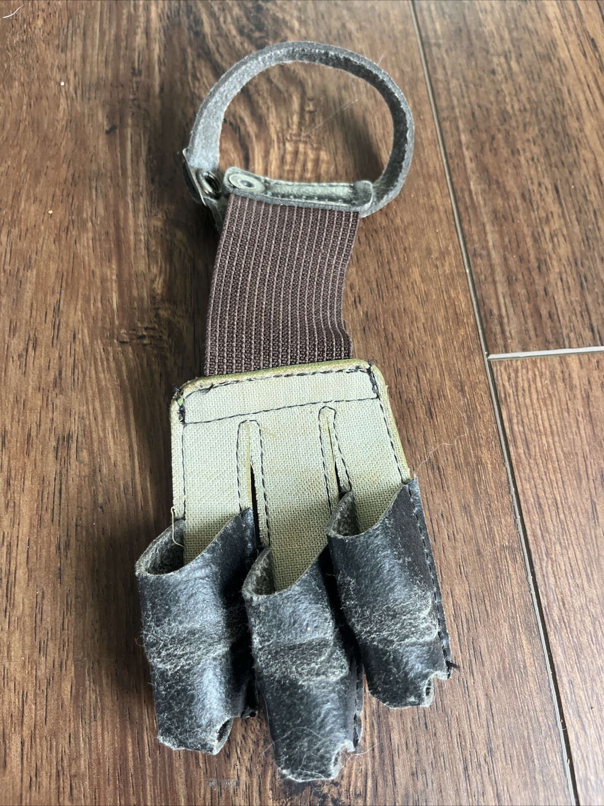 Vintage Kolpin Leather Archery Finger Tabs Camo