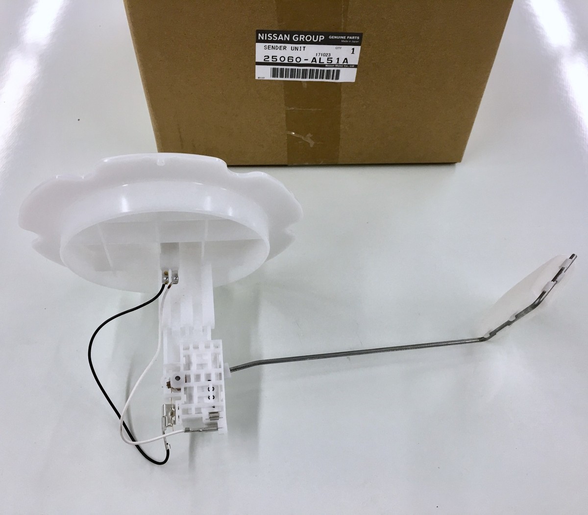 New OEM Infiniti Fuel Tank Float Level DRIVERS SIDE Sending