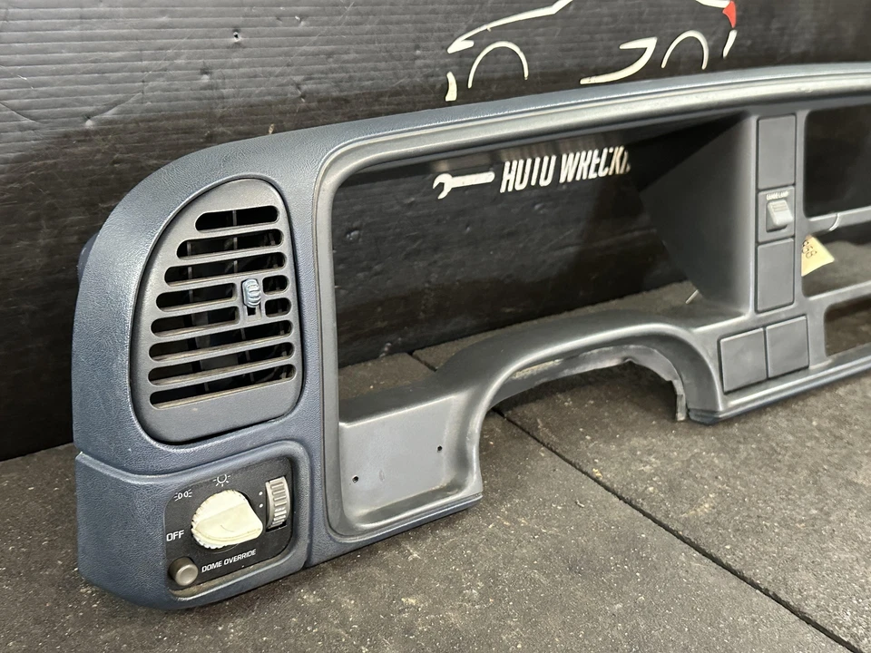 95-96 GMC K1500 DASH SPEEDOMETER INSTRUMENT GAUGE CLUSTER BEZEL INDIGO BLUE 26I - Image 2 of 4