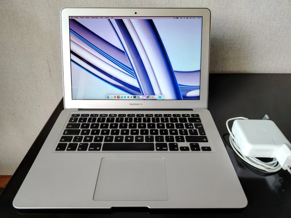 Apple MacBook Air 13" 2015 · i7 · 8GB · 512GB, photo 1 sur 5