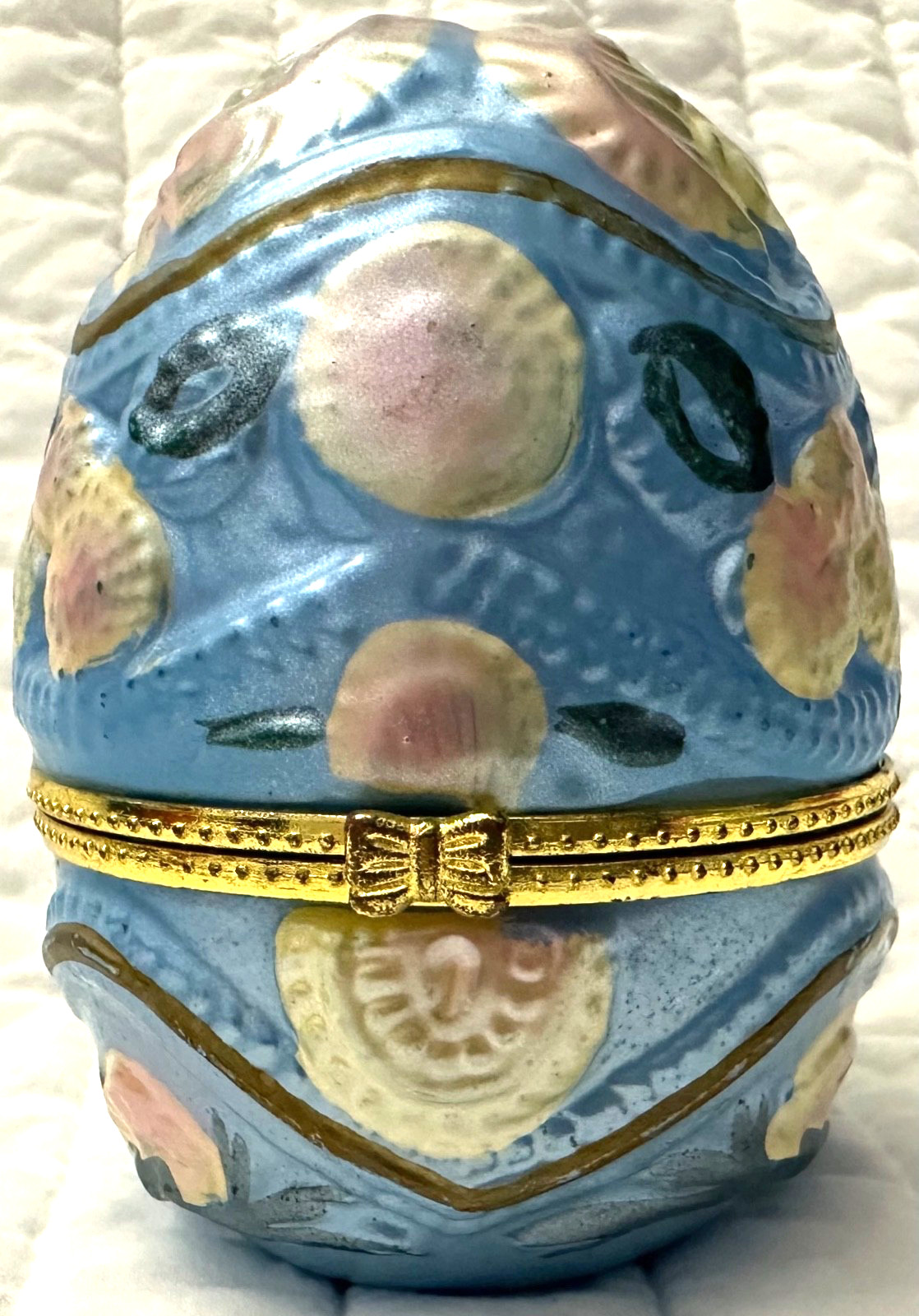 Hand-Painted Porcelain Egg Trinket Box w/Hinged Lid Gold-Tone Bow Clasp  AWESOME