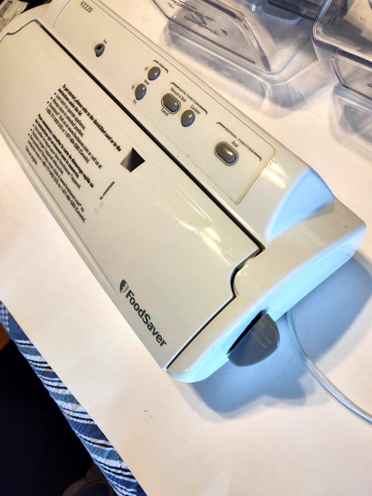 FoodSaver vacuum sealer V2200