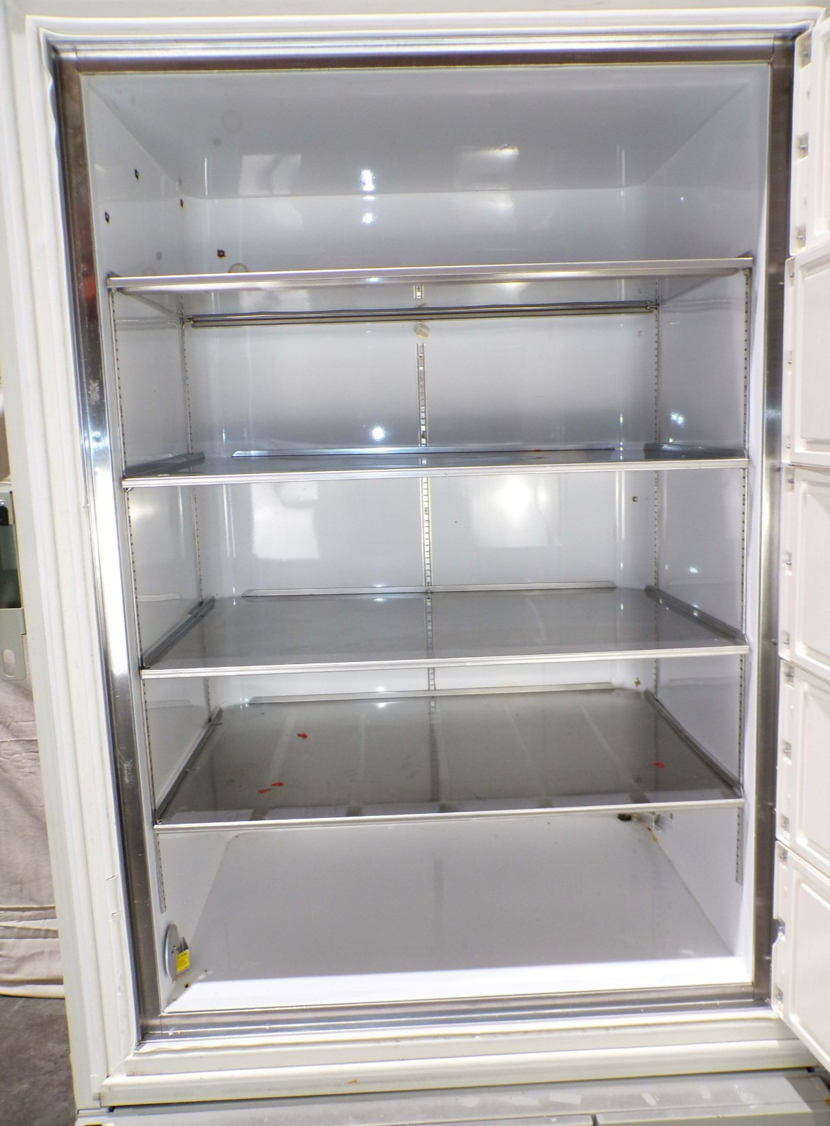 Revco Ultima II ULT2586-9-D39 Freezer *used working