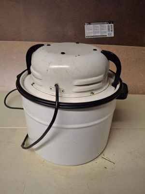 #ad Vintage Handy Hot Catalog No. XL 18 Counter Top Portable Washer $60.00