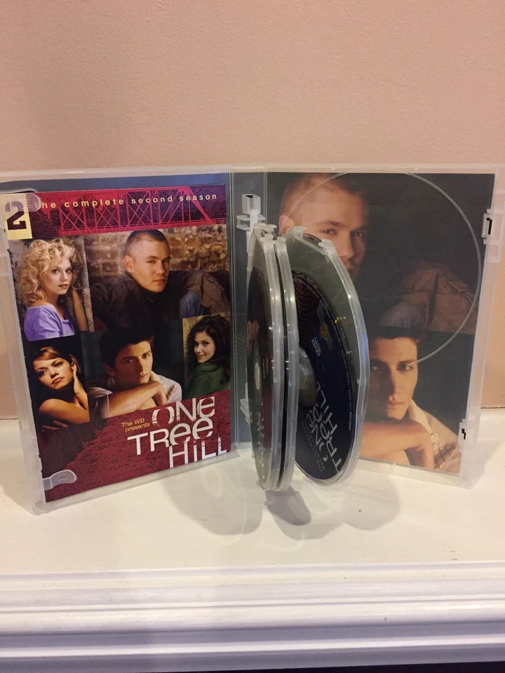 One Tree Hill Complete Second Season DVD - Image 2 of 3