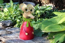 Zaunhocker Maus rot mit Schleife Gartendeko Gartenfigur Dekofigur Landhaus