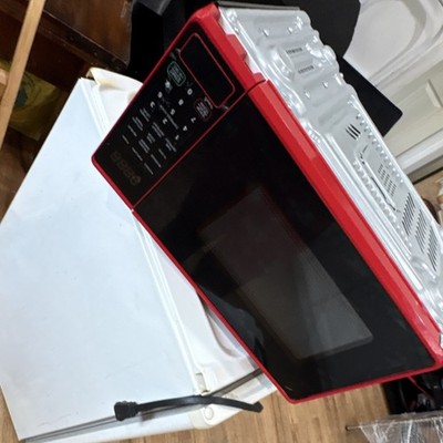 BOSS Red Countertop Microwave Oven 700W 0.7 cu ft Digital Display Timer Defrost