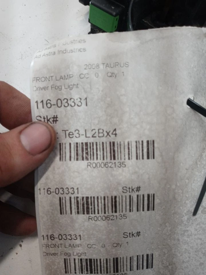 Luz antiniebla izquierda para conductor Ford Taurus 2008 2009 probado por fabricante original Foto 4 de 4