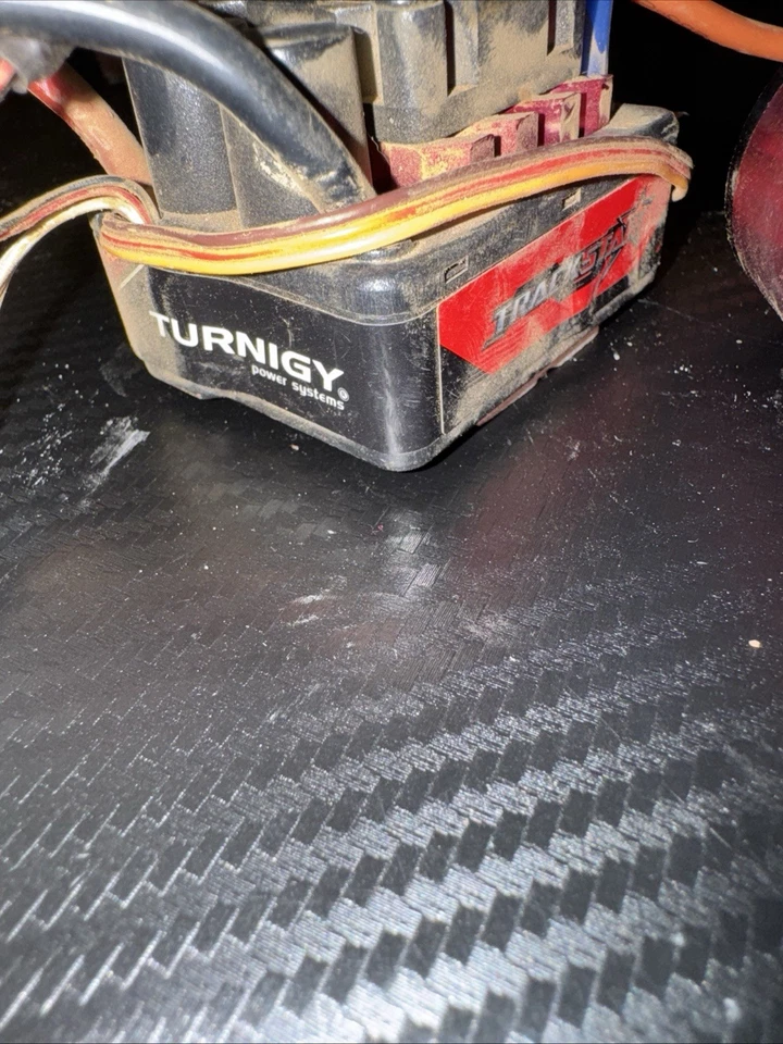 Trackstar 120A ESC V2 带 6200KV 电机 ESC 组合 — 第 2/2 张图片