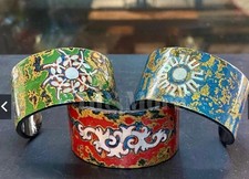 Pattern Randomly - Handcrafted Buffalo Horn Bangle   Artistic Lacquer Inlay