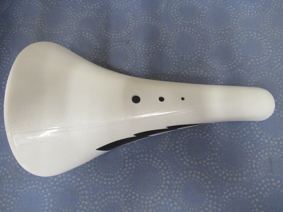 Asiento de bicicleta SE Racing BMX Blitz con soporte abrebotellas blanco/negro perno - Nuevo Foto 2 de 4