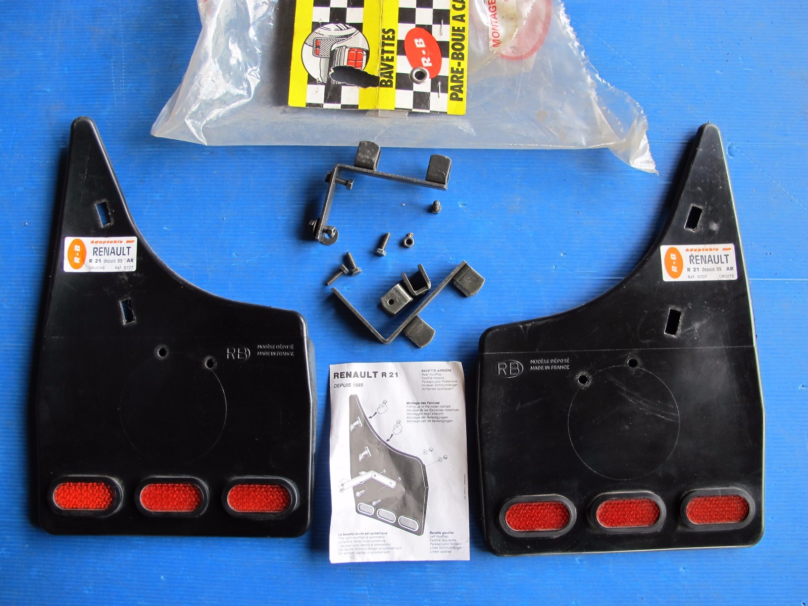 2 Bavettes Avant Pour Renault Super 5 S40 (1984-1996) - En Caoutchouc Noir, Lavables