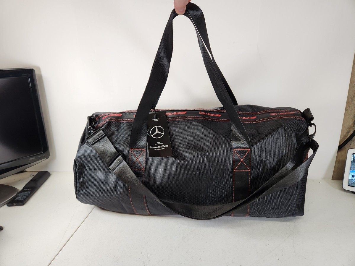 Mercedes-Benz ブラックレザーダッフルバッグ Mercedes-Benz ブラックレザーダッフルバッグ Mercedes Benz