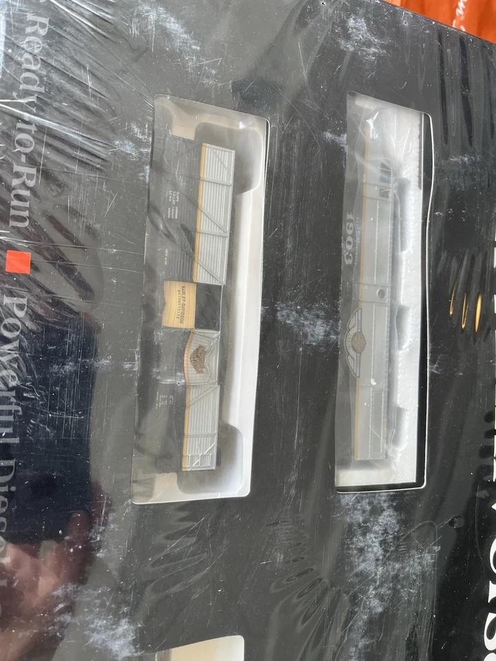 HARLEY DAVIDSON HO SCALE 100TH ANNIVERSARY EXPRESS TRAIN SET IN BOX 97965-03V - Image 3 of 4