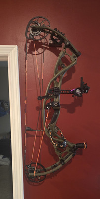Hoyt RX7 Ultra Carbon Right Hand 75lb 32in Draw