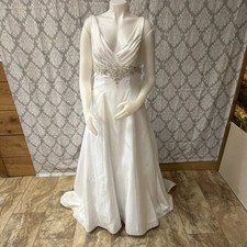 World Studio White Beaded Embroidered Ball Gown Wedding Dress Size 14 Lot 5