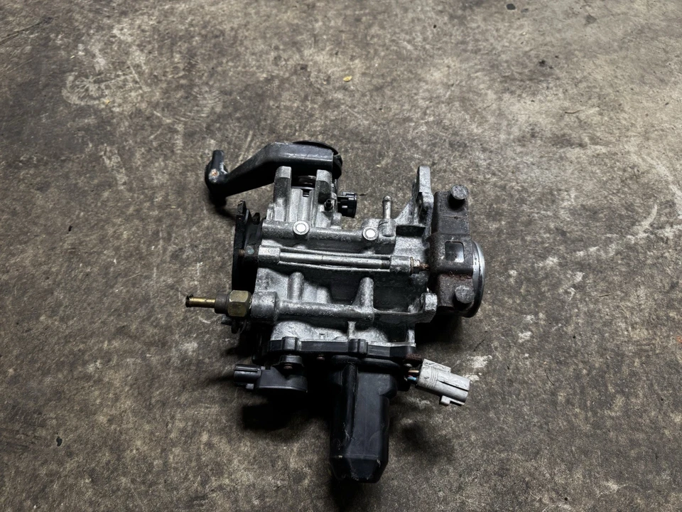 Оригинальный корпус дроссельной заслонки GE 1998-2004 Lexus GS300 IS300 2JZ 22030-46210 READDISC 97k 🔥 - Изображение 3 из 4