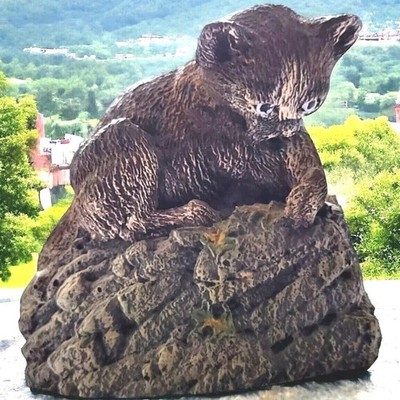 Kitten on a Rock The Bronze By Hamilton Mint Menagerie Cat Figurine Cab Edition