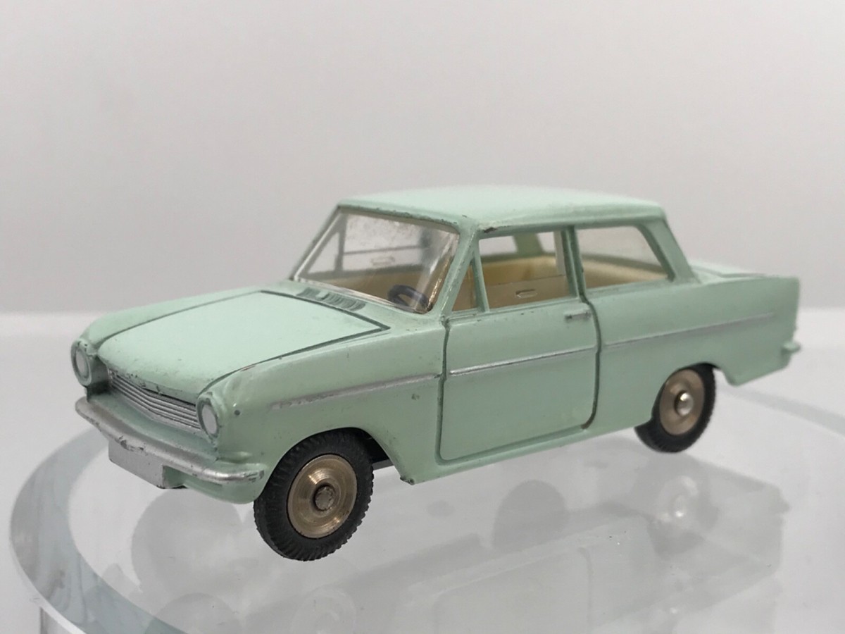 DINKY TOYS OPEL KADETT + BOÎTE D'ORIGINE N° 540 EUR 40,00 - FR