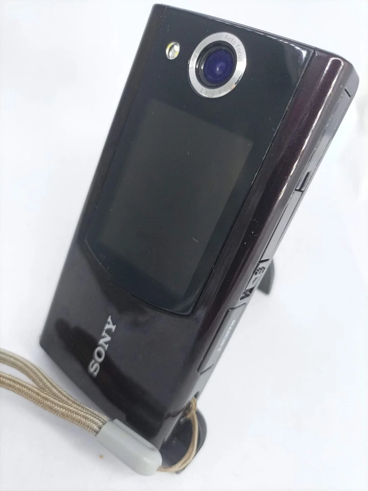 Sony MHS-FS2 HD Bloggie Duo Dual Screen Digital Camera Still & Video Camcorder  - Image 4 of 4