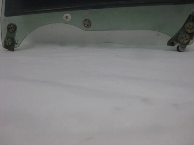 Front Left Door Glass OEM 2000 2001 2002 2003 2004 Subaru Legacy - Image 2 of 4