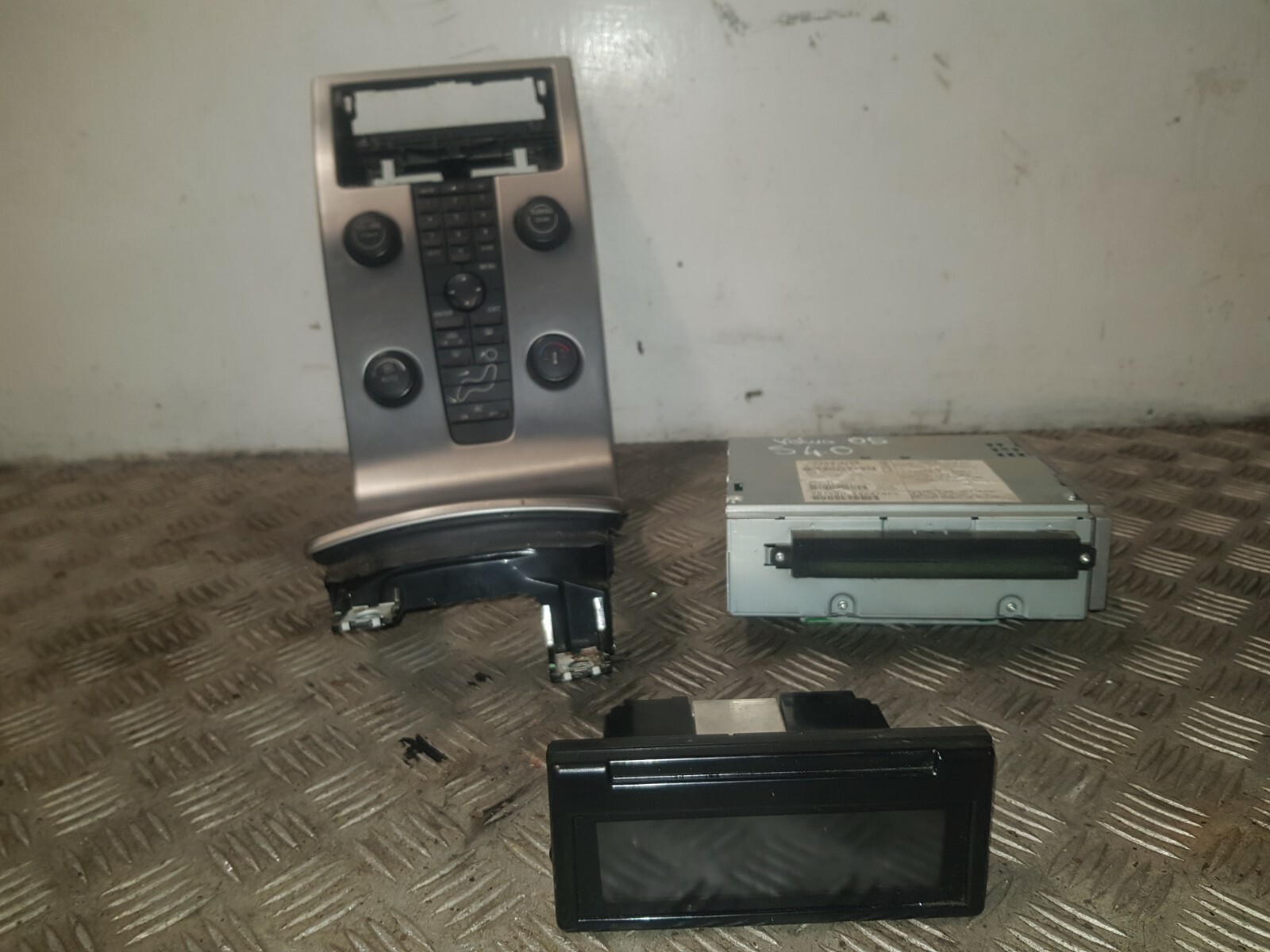 Picture 1 of 6