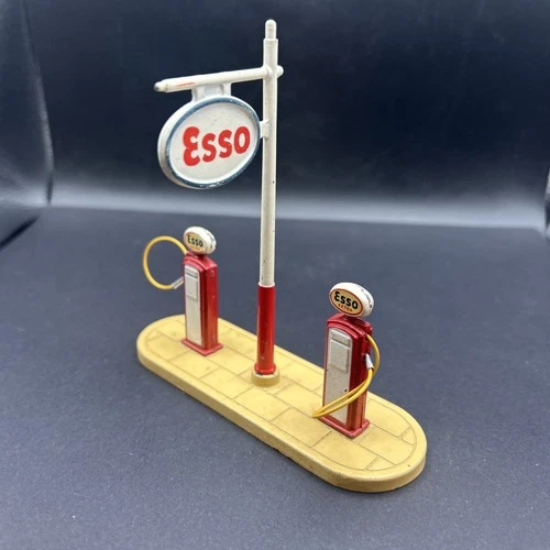 Vtg Esso Gasoline Pumps - Dinky Toys - 781