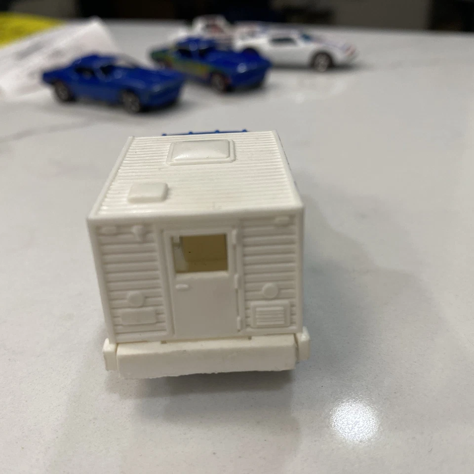 😎Bomba Backwoods Redline 1974 Hot Wheels azul colores voladores SIGUE ACAMPANDO Foto 2 de 4