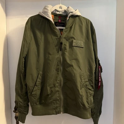 Alpha Industries Herren Bomberjacke Größe L Sehr Guter Zustand Wie Neu - Bild 1 von 4