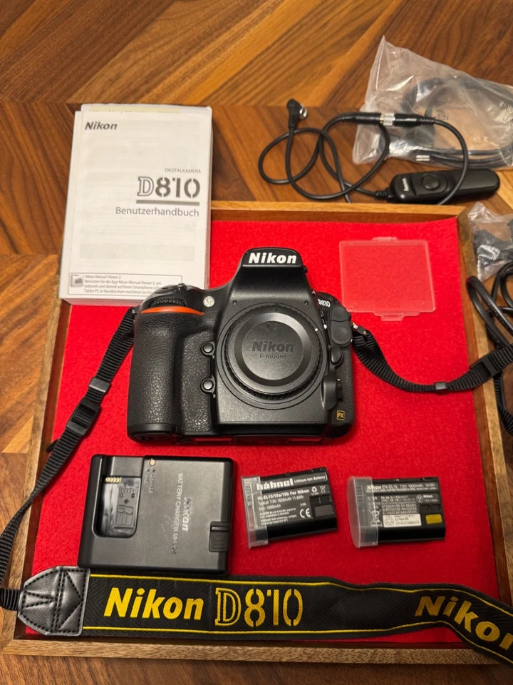Nikon D810 36.3MP DSLR , 23k Auslösungen Top Zustand mit Zubehörpaket