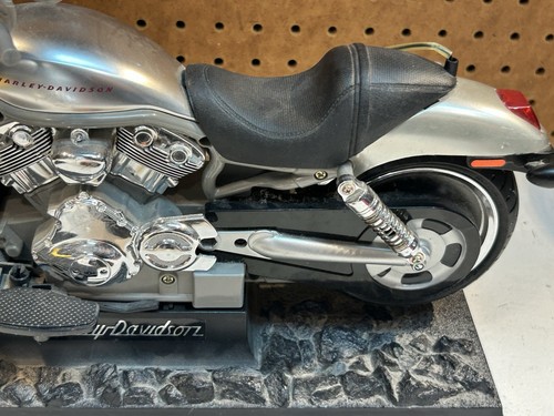 Motocicletta Harley Davidson Fatboy 9.6V nuova luminosa R/C non testata ricambi venduta così com'è - Foto 7 di 11