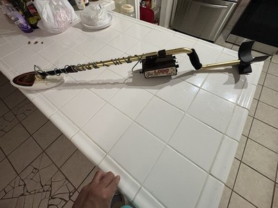Tesoro LOBO Super TRAQ Metal Detector W/ Discrimination GOLD FINDER (Killer)