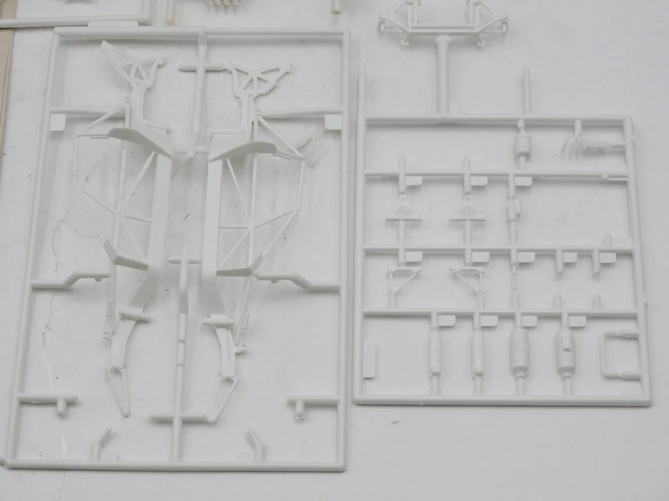 Revell Chevrolet Corvette CR-5 1/25 vintage plastic kit 07354 not complete box - Immagine 4 di 4