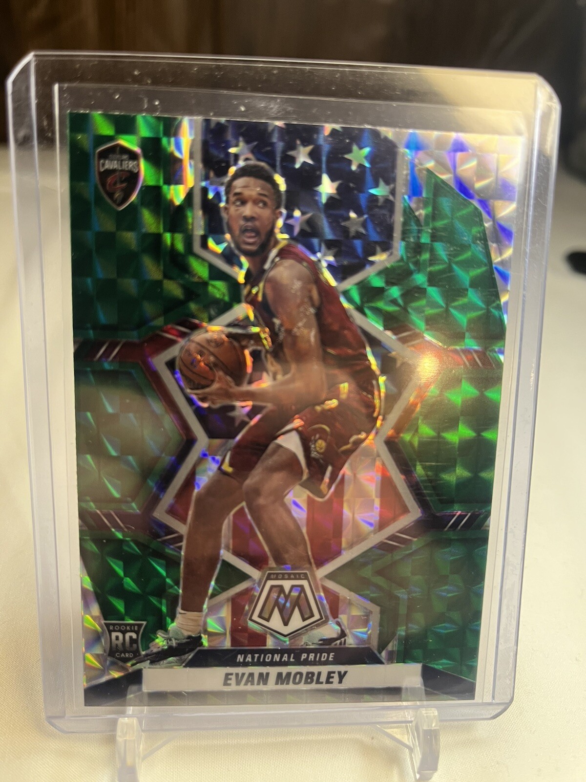 2021-22 Panini Mosaic - National Pride Green Mosaic Prizm #258 Evan Mobley (RC)