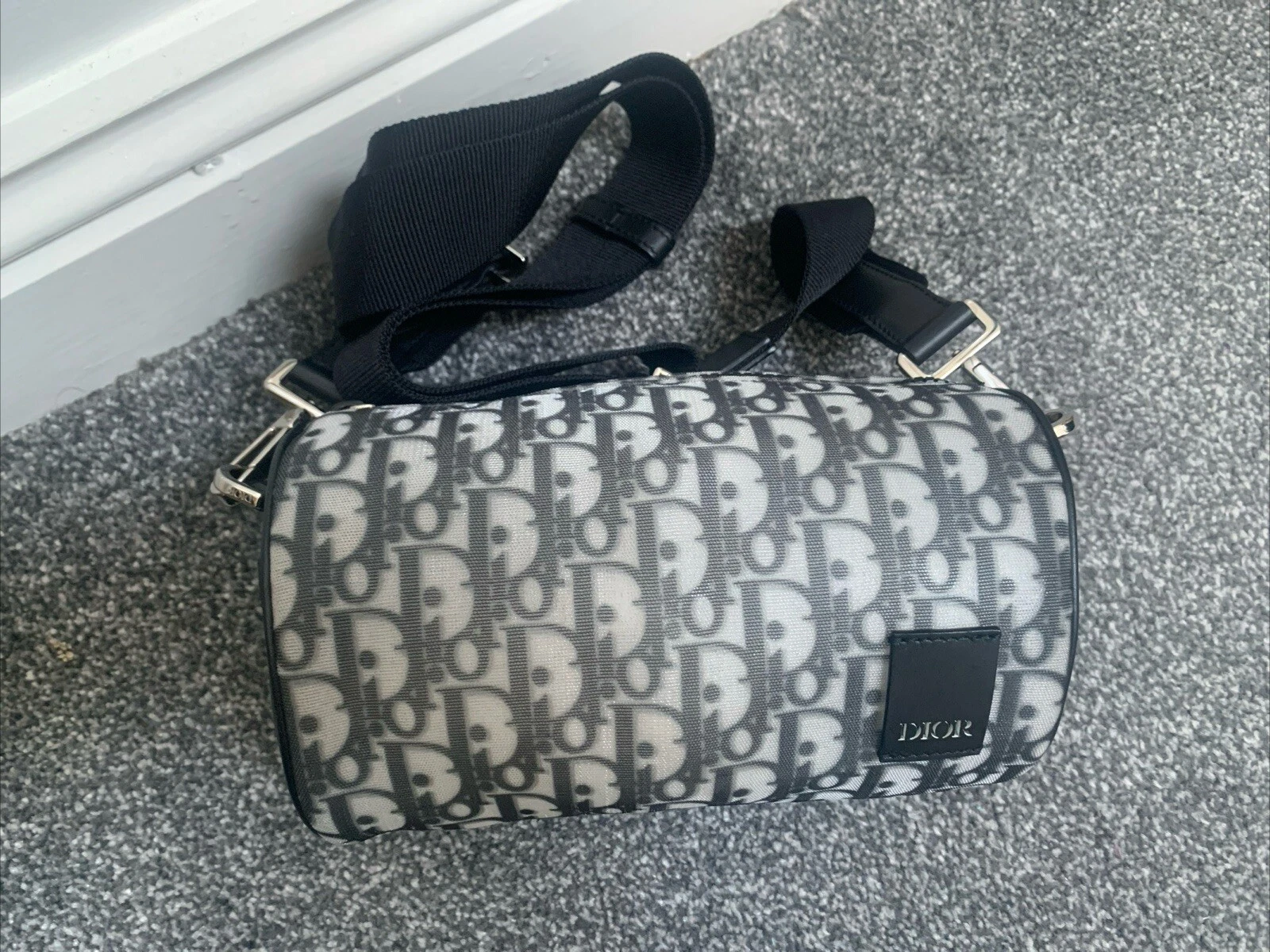 Sac pochette à roulettes jacquard oblique Christian Dior prix de vente conseillé 1500