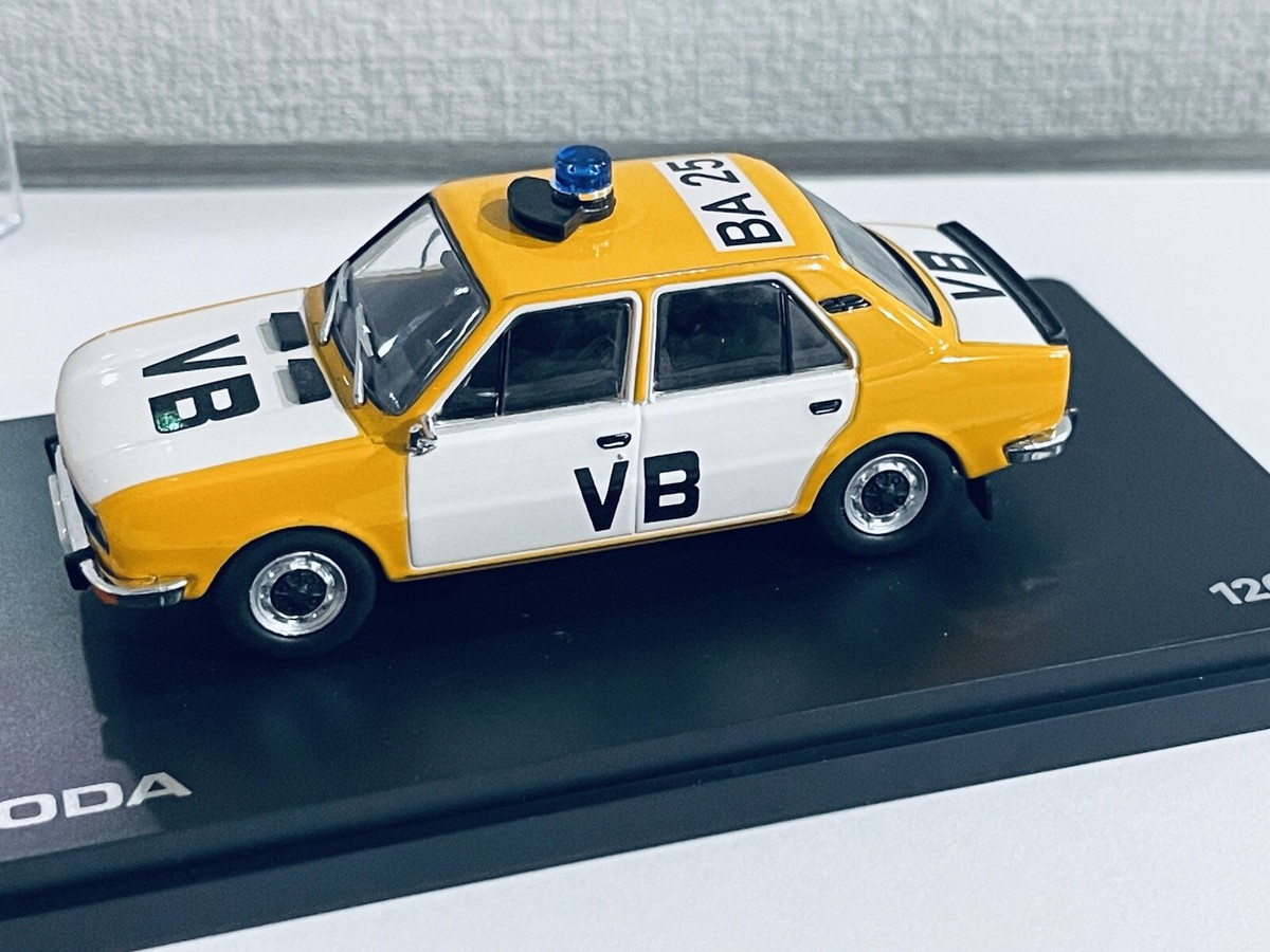 1982 SKODA 120L CZECH POLICE VB VEREJNA BEZPECNOST 1/43 DIECAST