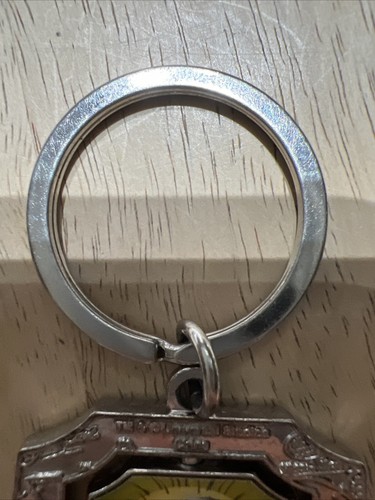 Universal Studios Spinning Despicable Me Minion Linda Keychain - Picture 5 of 10