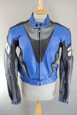 AXO SILBER, SCHWARZ & BLAU LEDER BIKER JACKE MIT SCHULTER & ELLENBOGENPANZERUNG 36 IN