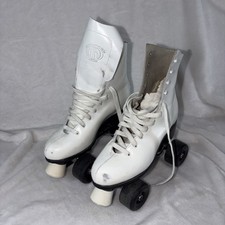 Vintage roller derby women s White rollerskat...